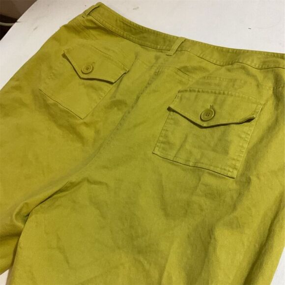 Talbots Women's Yellow Capri Pants Side & Back Pockets Zip Closure Casual - Picture 2 of 7